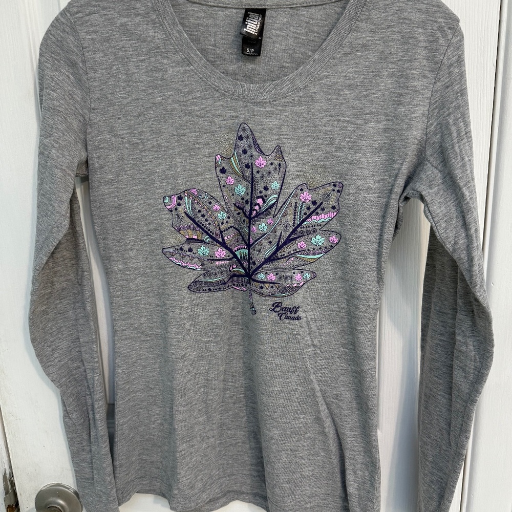 Gray Long-sleeve souvenir tee from BANFF, CANADA